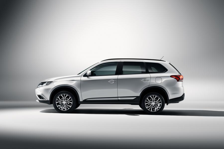  Mitsubishi Outlander 2015 года  (фото 10 из 10)